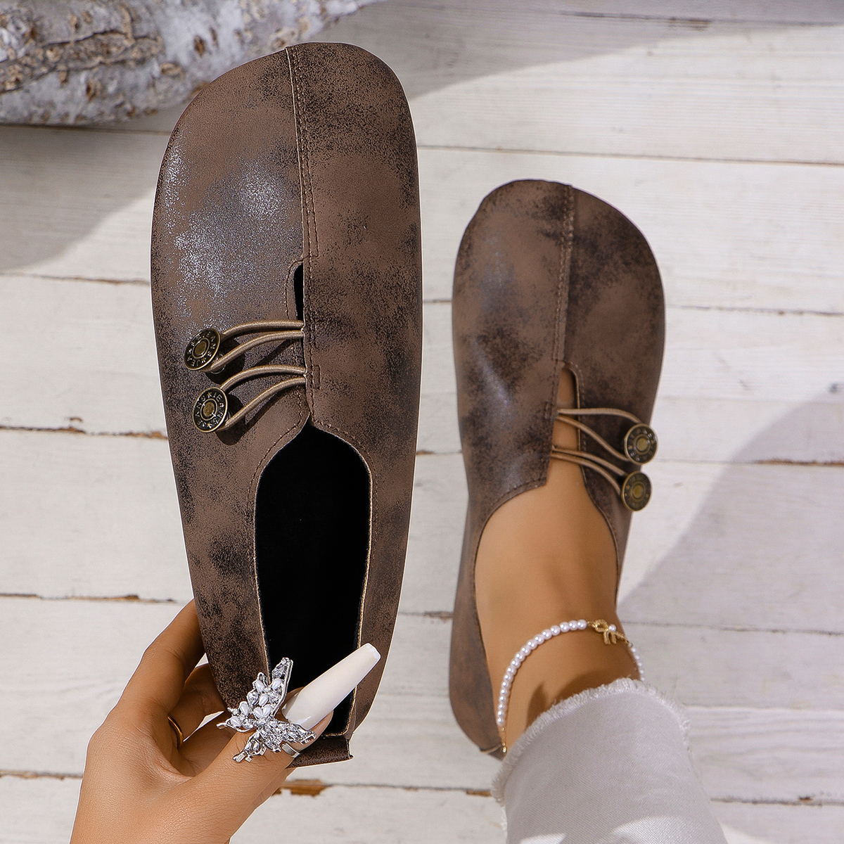 Women Flat Round Toe Slip On Shoes