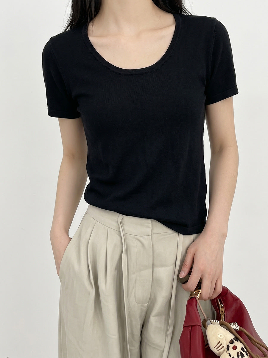 Bare-feel U-neck short sleeve top with natural shoulder line